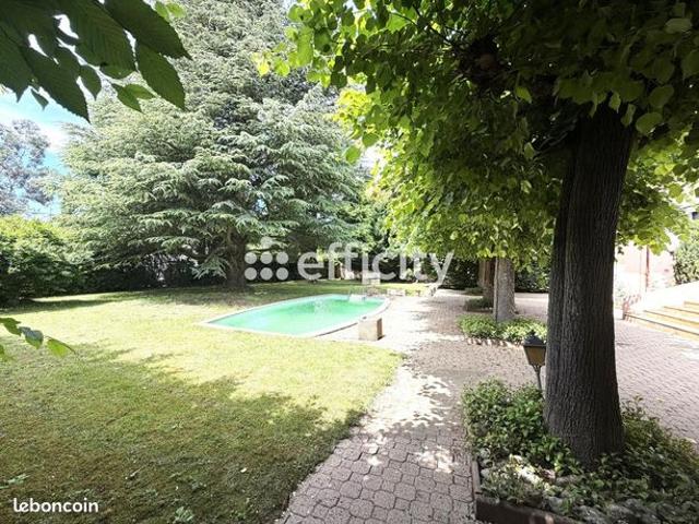 Maison 6 pièces 160 m²