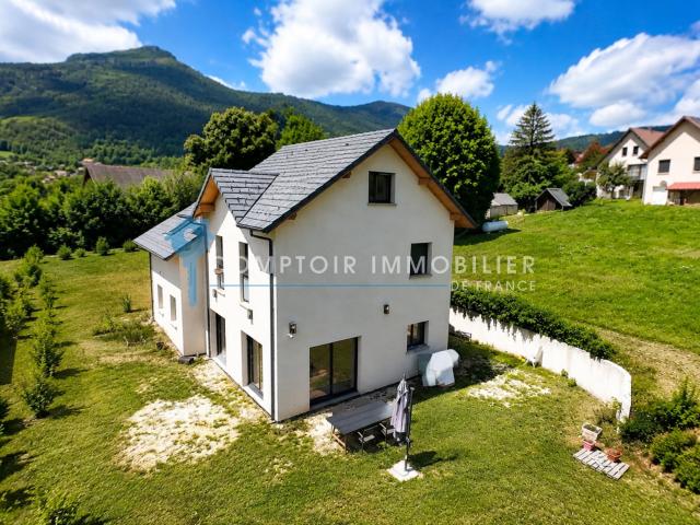 Maison 6 pièces 160 m²