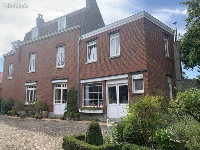Maison 6 pièces 160 m²