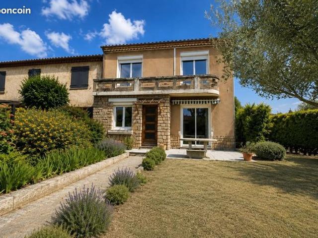Maison 6 pièces 160 m²