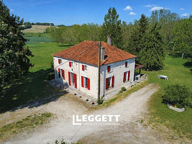 Maison 6 pièces 160 m²