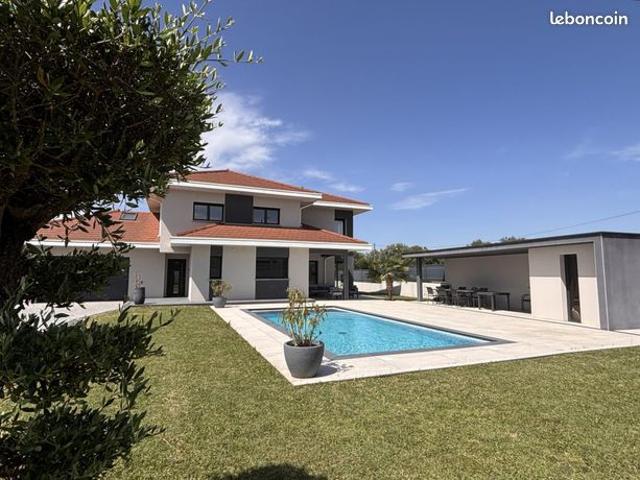 Maison 6 pièces 160 m²