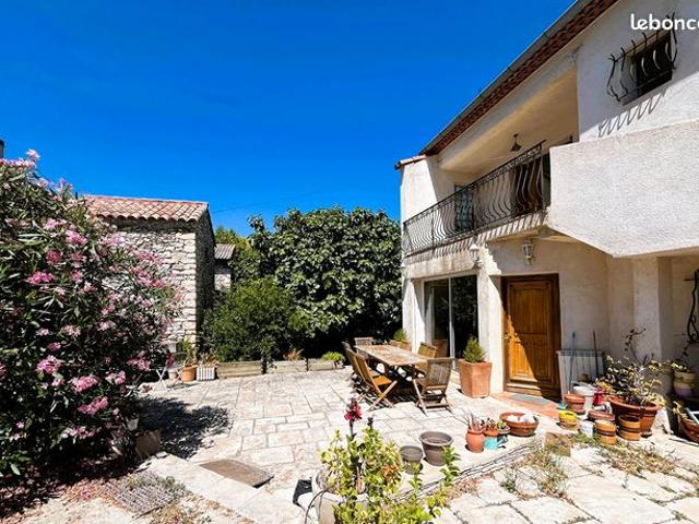 Maison 6 pièces 160 m²