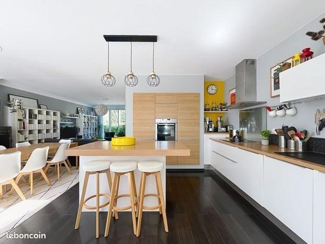 Maison 6 pièces 160 m²