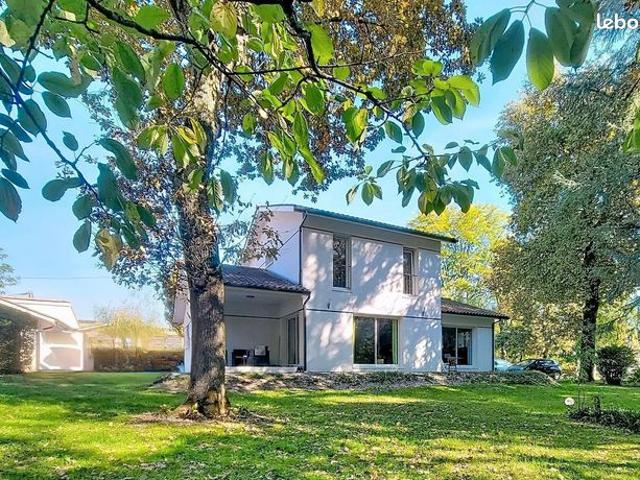 Maison 6 pièces 160 m²