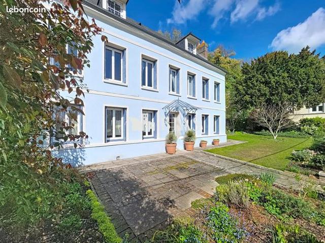 Maison 6 pièces 160 m²