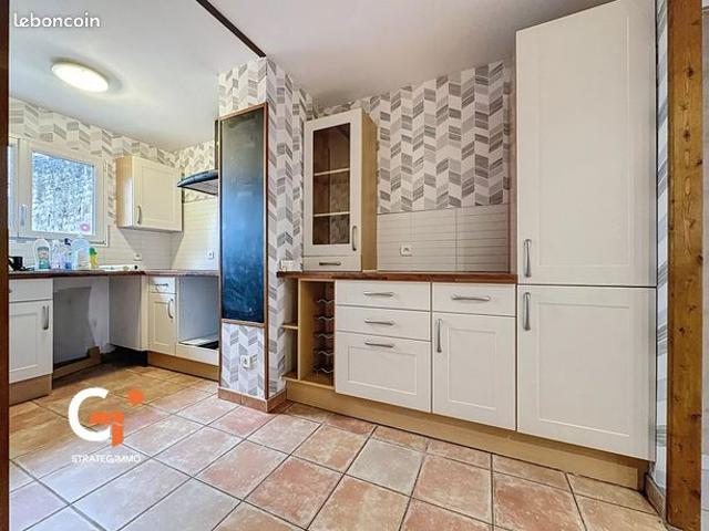 Maison 6 pièces 160 m²