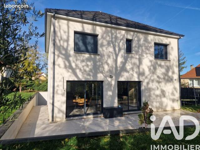 Maison 6 pièces 160 m²