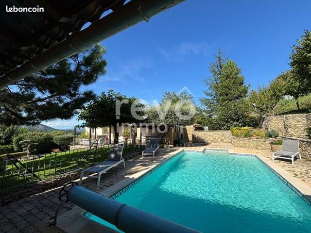 Maison 6 pièces 160 m²