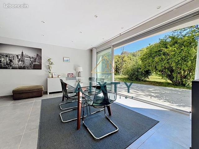 Maison 6 pièces 160 m²