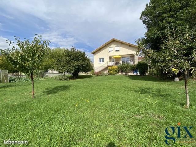 Maison 6 pièces 160 m²