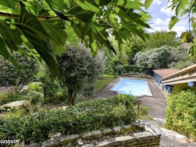 Maison 6 pièces 160 m²