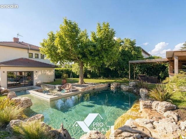 Maison 6 pièces 160 m²