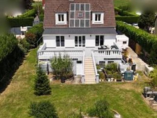 Maison 6 pièces 160 m²
