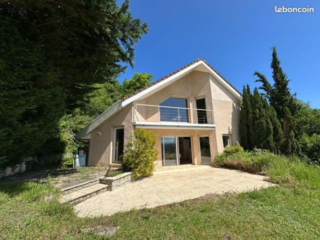 Maison 6 pièces 160 m²