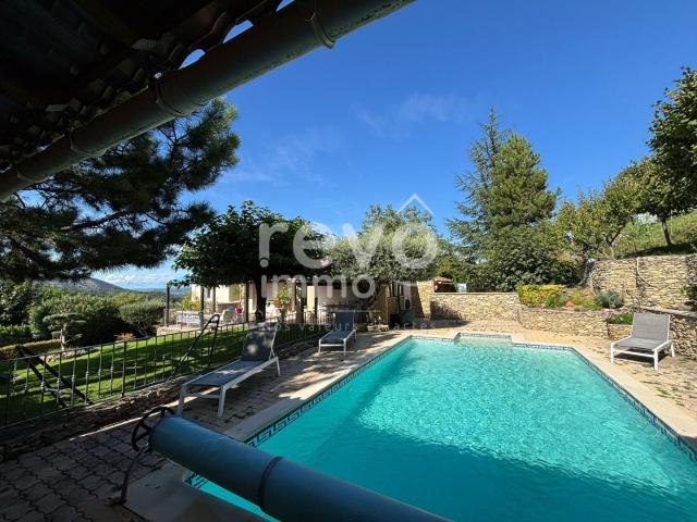 Maison 6 pièces 160 m²