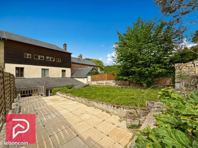 Maison 6 pièces 160 m²