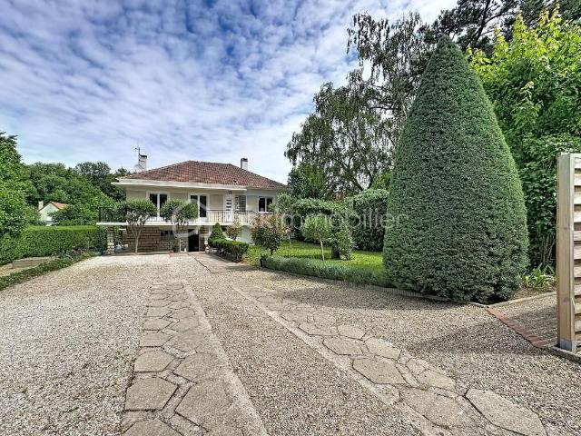 Maison 6 pièces 160 m²