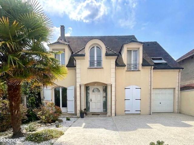 Maison 6 pièces 160 m²