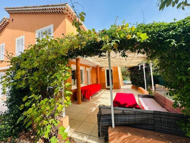Maison 6 pièces 160 m²