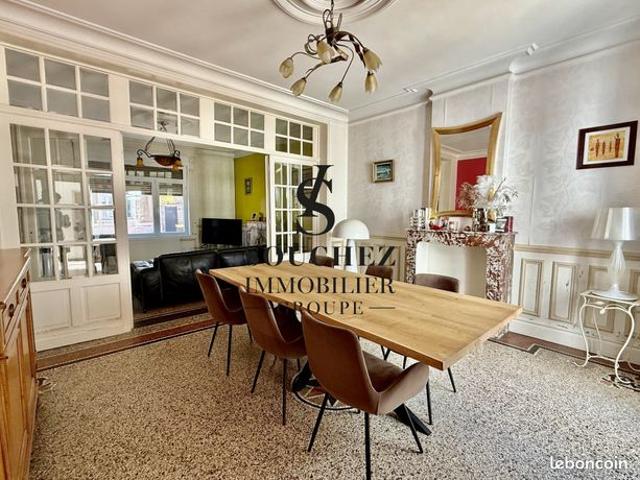 Maison 6 pièces 160 m²