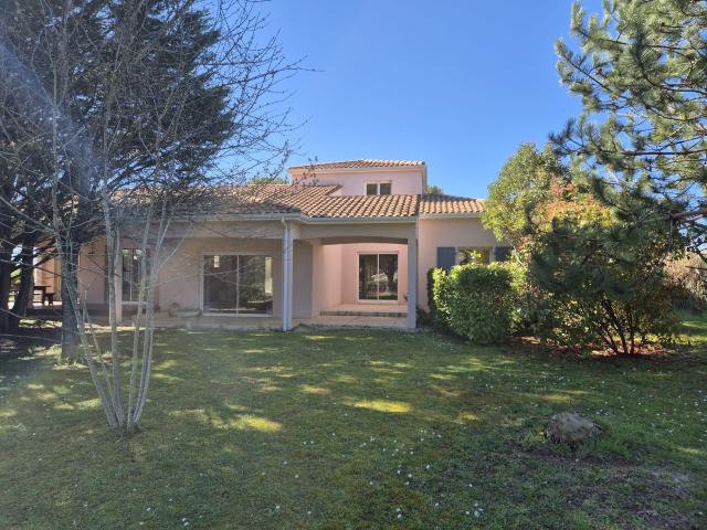Maison 6 pièces 160 m²