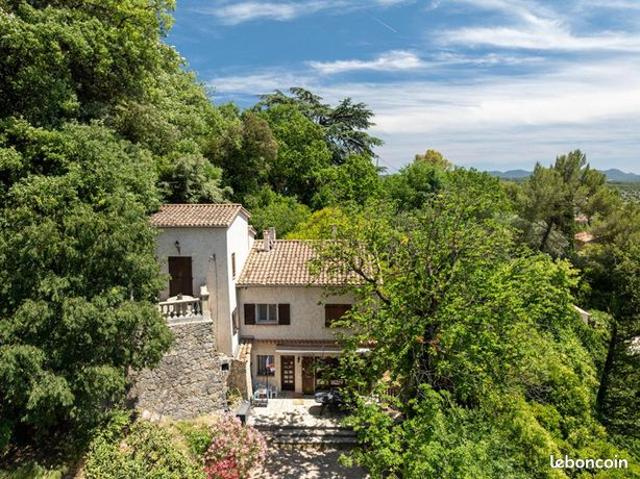 Maison 6 pièces 160 m²