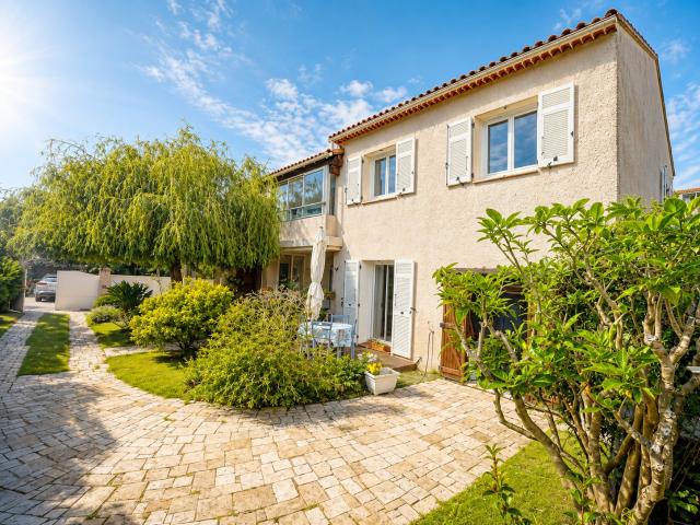 Maison 6 pièces 160 m²