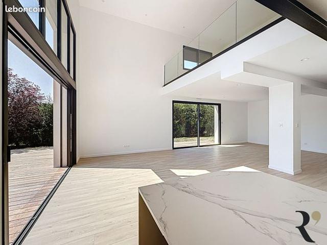 Maison 6 pièces 160 m²