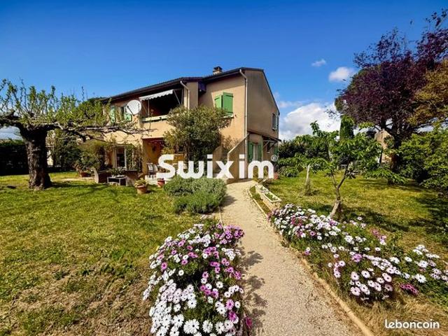 Maison 6 pièces 160 m²