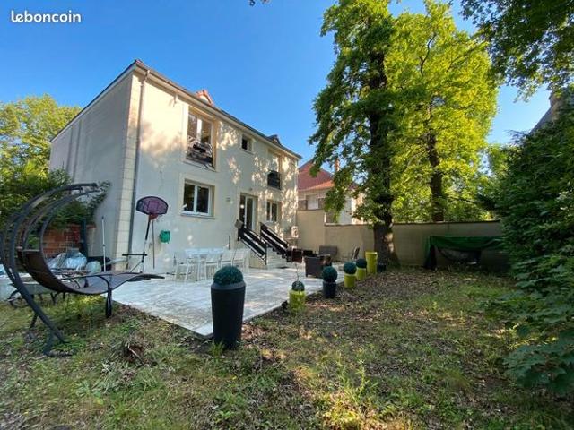 Maison 6 pièces 160 m²