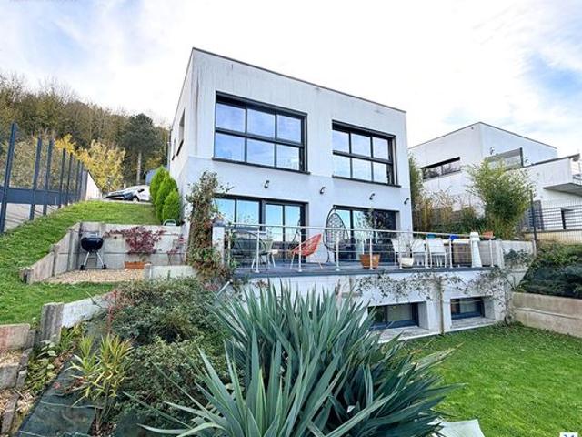 Maison 6 pièces 160 m²