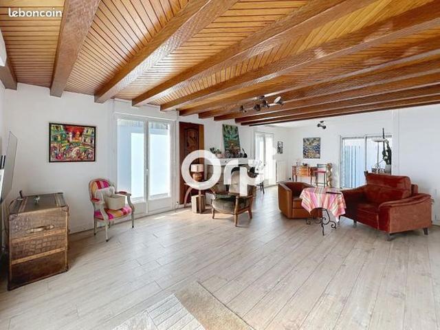 Maison 6 pièces 160 m²