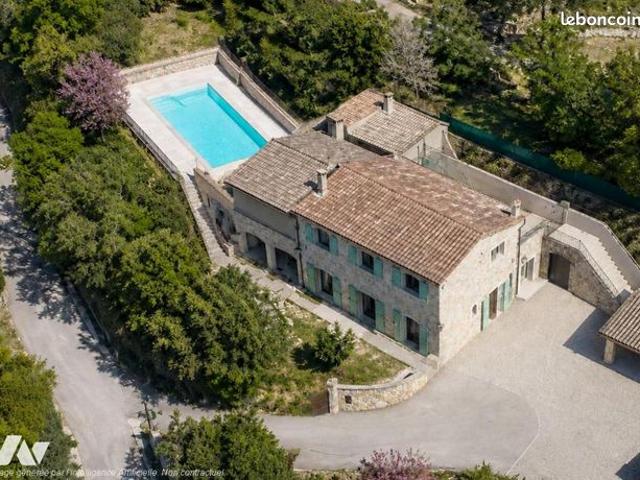Maison 6 pièces 160 m²