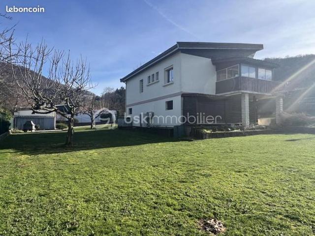 Maison 6 pièces 160 m²