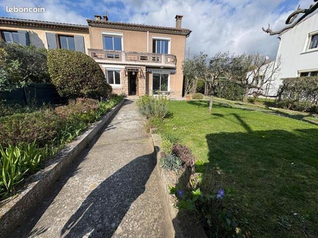 Maison 6 pièces 160 m²