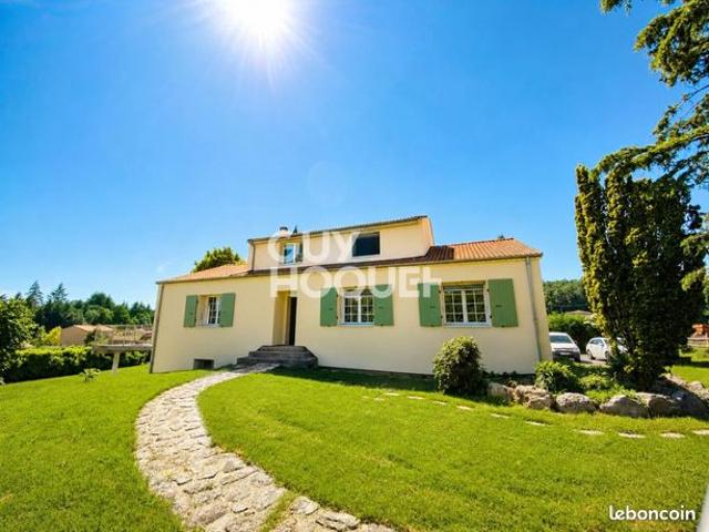 Maison 6 pièces 160 m²