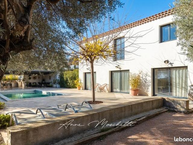 Maison 6 pièces 160 m²
