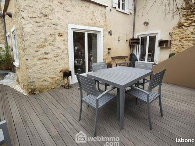 Maison 6 pièces 160 m²