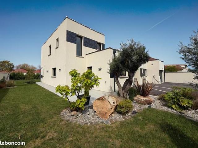 Maison 6 pièces 160 m²