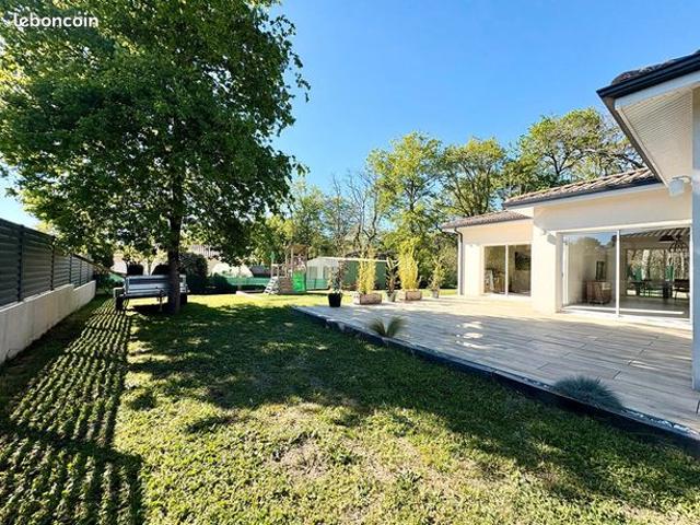 Maison 6 pièces 160 m²
