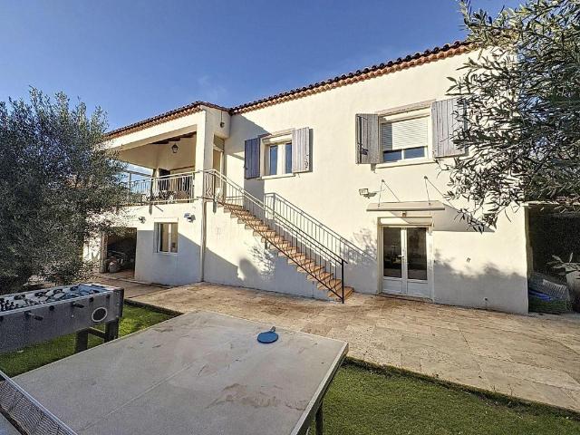 Maison 6 pièces 160 m²