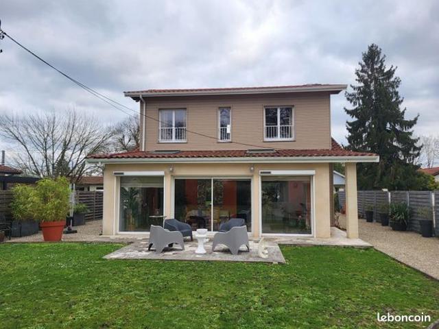 Maison 6 pièces 160 m²