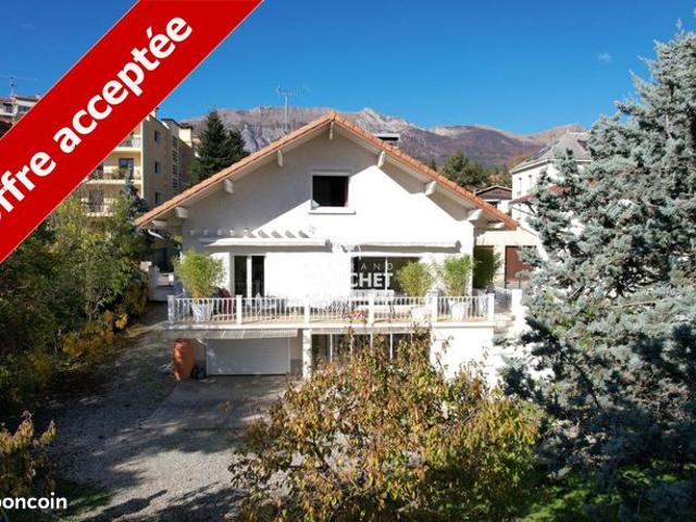 Maison 6 pièces 160 m²