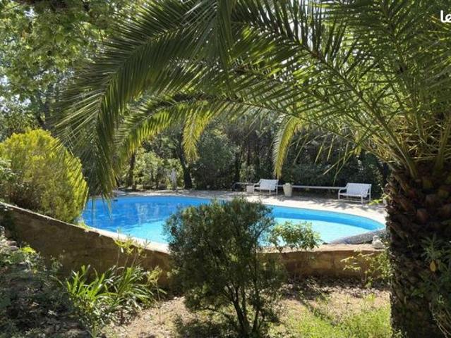 Maison 6 pièces 160 m²