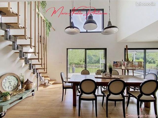 Maison 6 pièces 160 m²