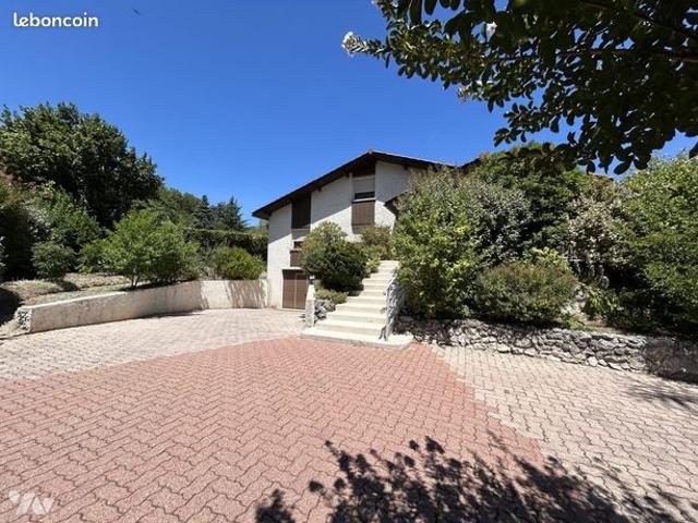Maison 6 pièces 160 m²