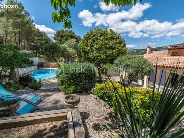 Maison 6 pièces 160 m²