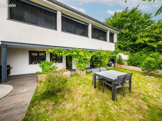 Maison 6 pièces 161 m²