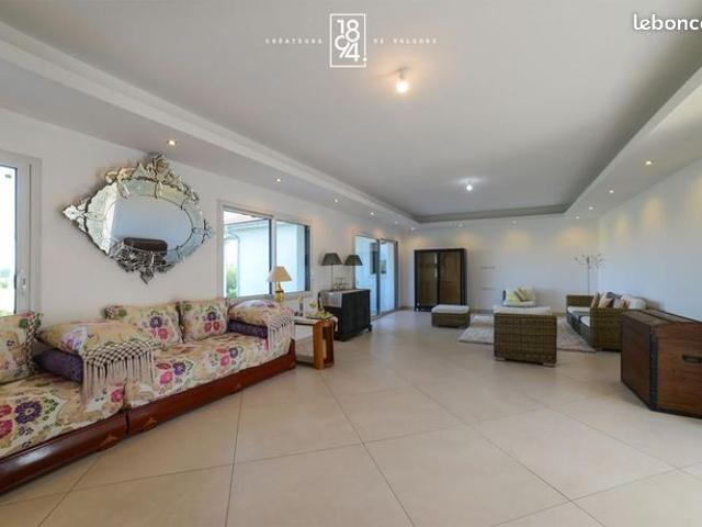 Maison 6 pièces 161 m²